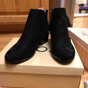 Black Yoki ankle boots